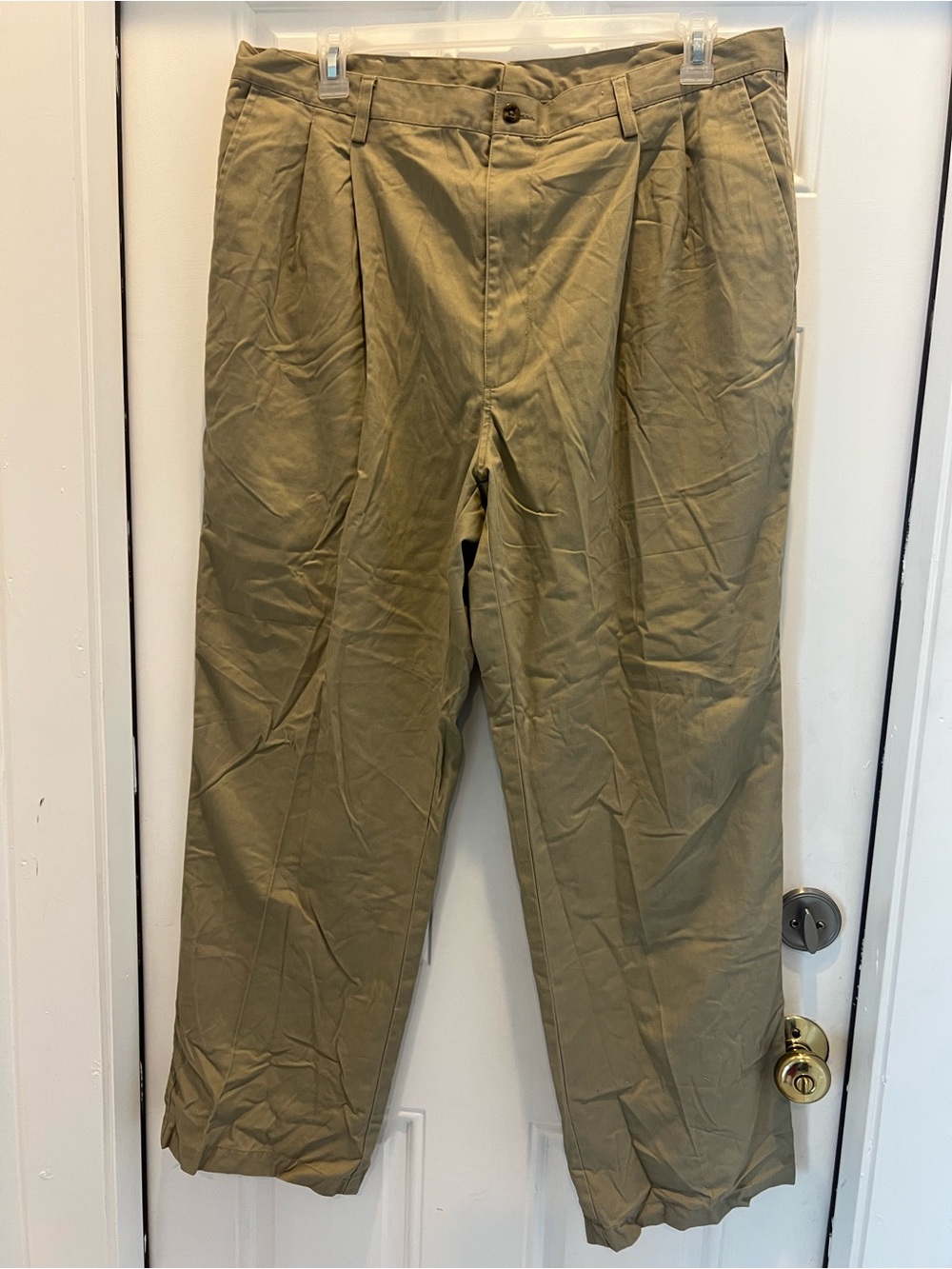 Haggar Generation Men's Comfort Dress Pleated Pants Beige 42x32 Classic Fit 893